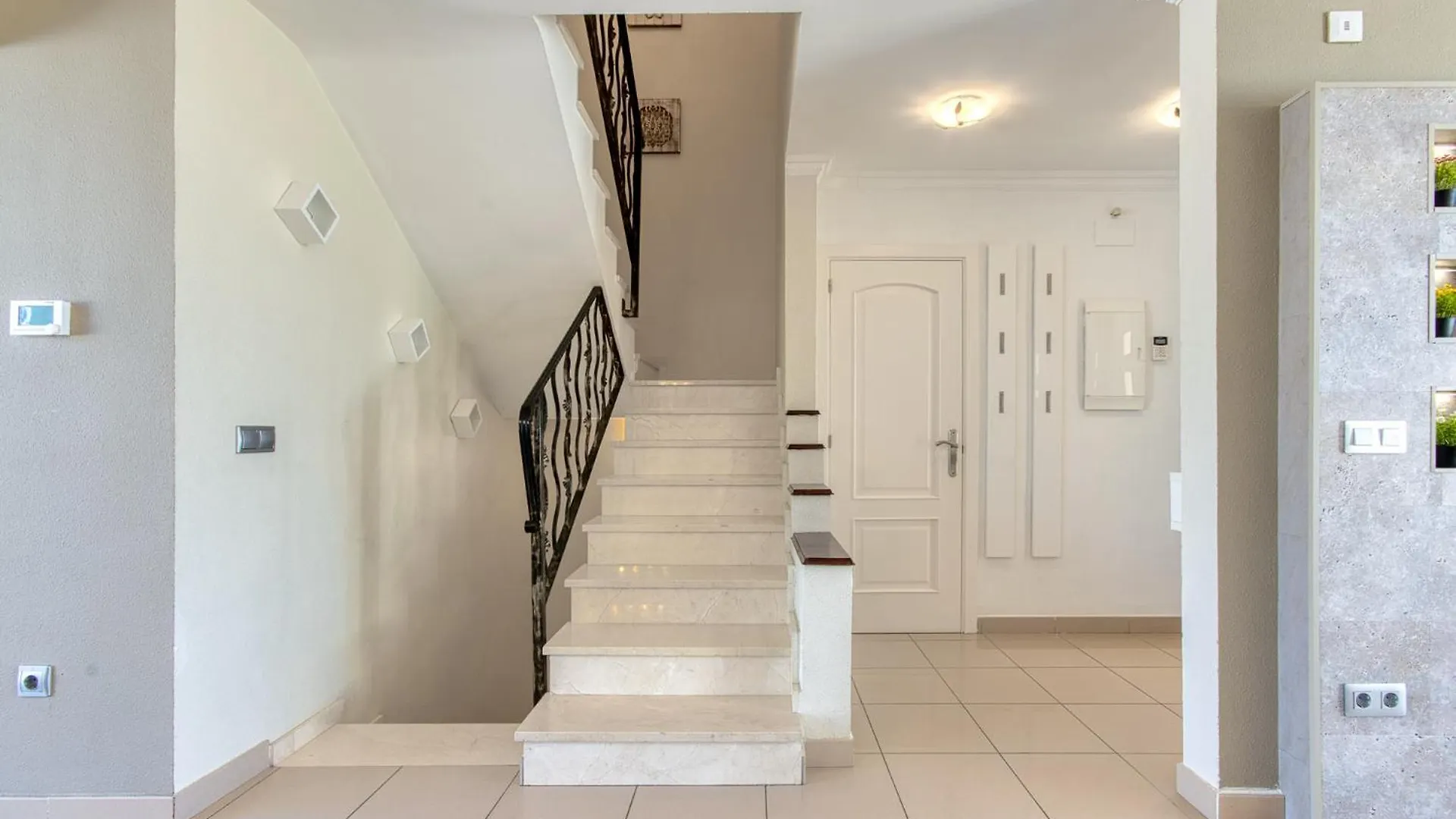 Casa Praga Villa Roses 0*,  Spain